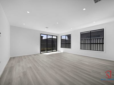 6 Kutjera Street, Manor Lakes