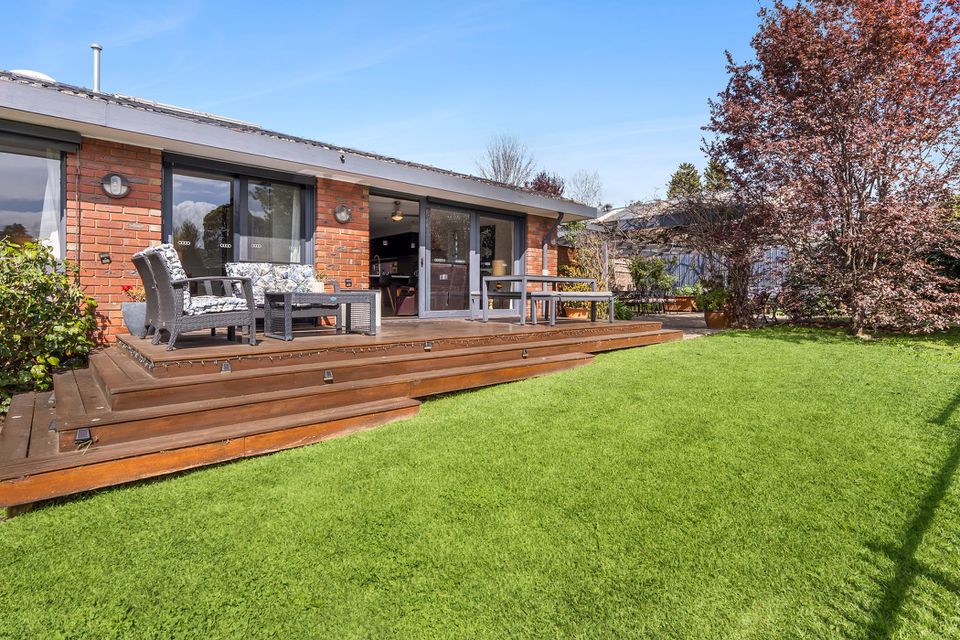 17-19 St Elmo Crescent, Highton