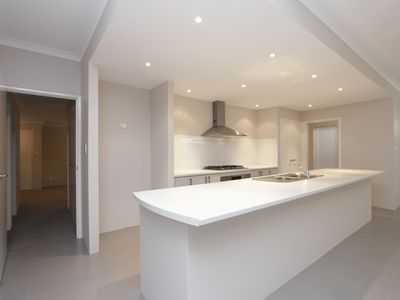 2 / 58 Central Avenue, Ascot