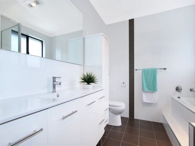 17 Woodburn Terrace, Flinders