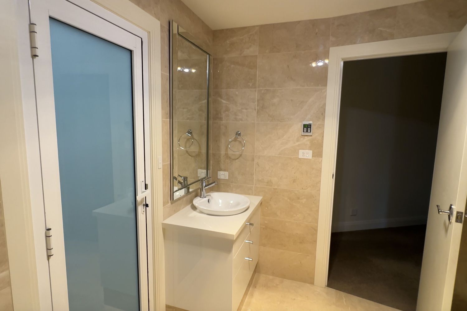 145 Barnes Boulevard, Horsham