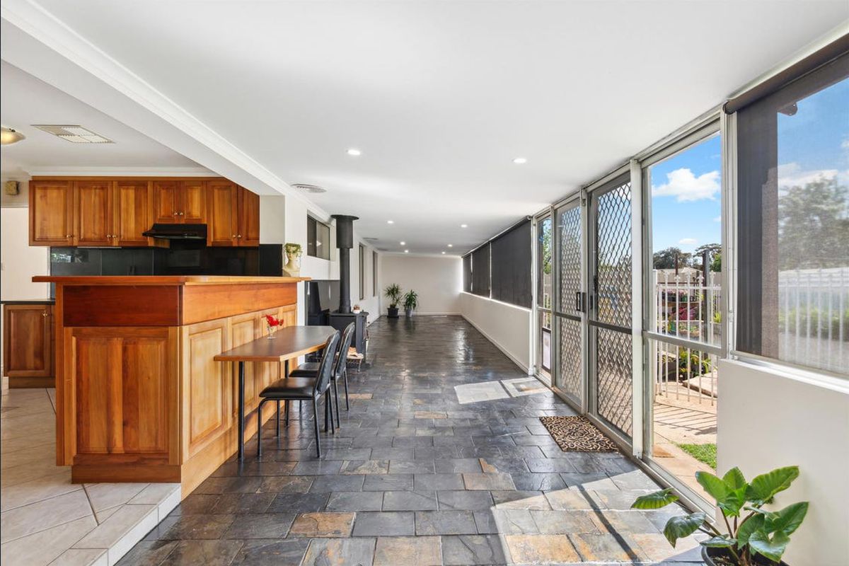 42 Garnet Drive, Salisbury East