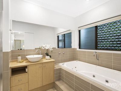 83 Freshwater Drive, Douglas