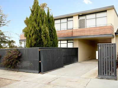2 / 18 Bakewell Street, Herne Hill
