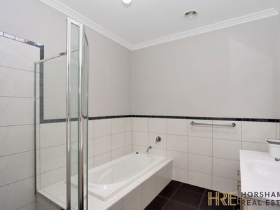 1 / 62 McTavish Boulevard, Horsham