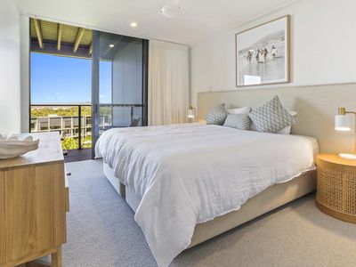 2102 / 13 Lakeview Rise, Noosa Heads