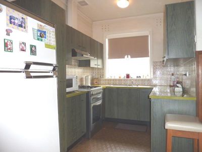 136 Stoney Creek  Rd, Beverly Hills