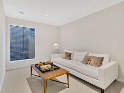 10 Keighery Drive, Clyde North