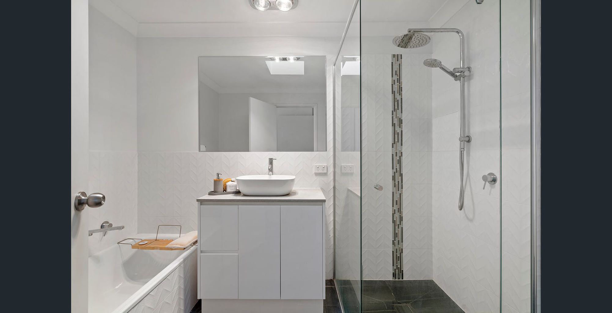 187 / 641 Pine Ridge Road, Biggera Waters