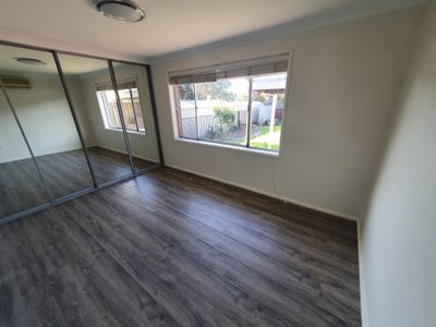 9 Darren Avenue, Kanahooka