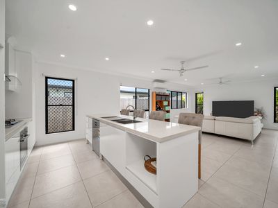 4 Lillydale Way, Trinity Beach