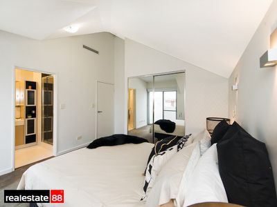 8 / 154 Aberdeen Street, Northbridge