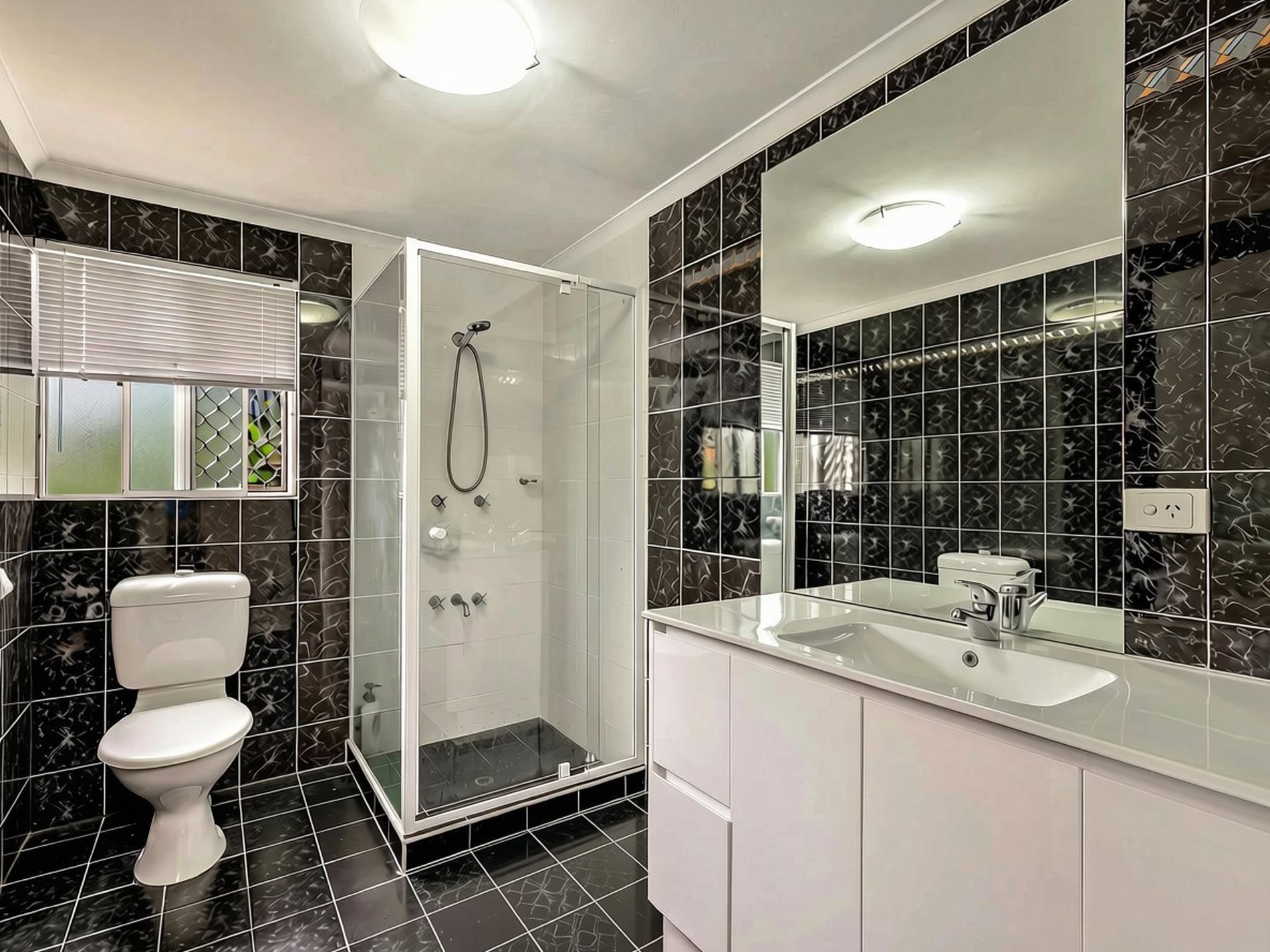 2 / 115 Buchan Street, Bungalow