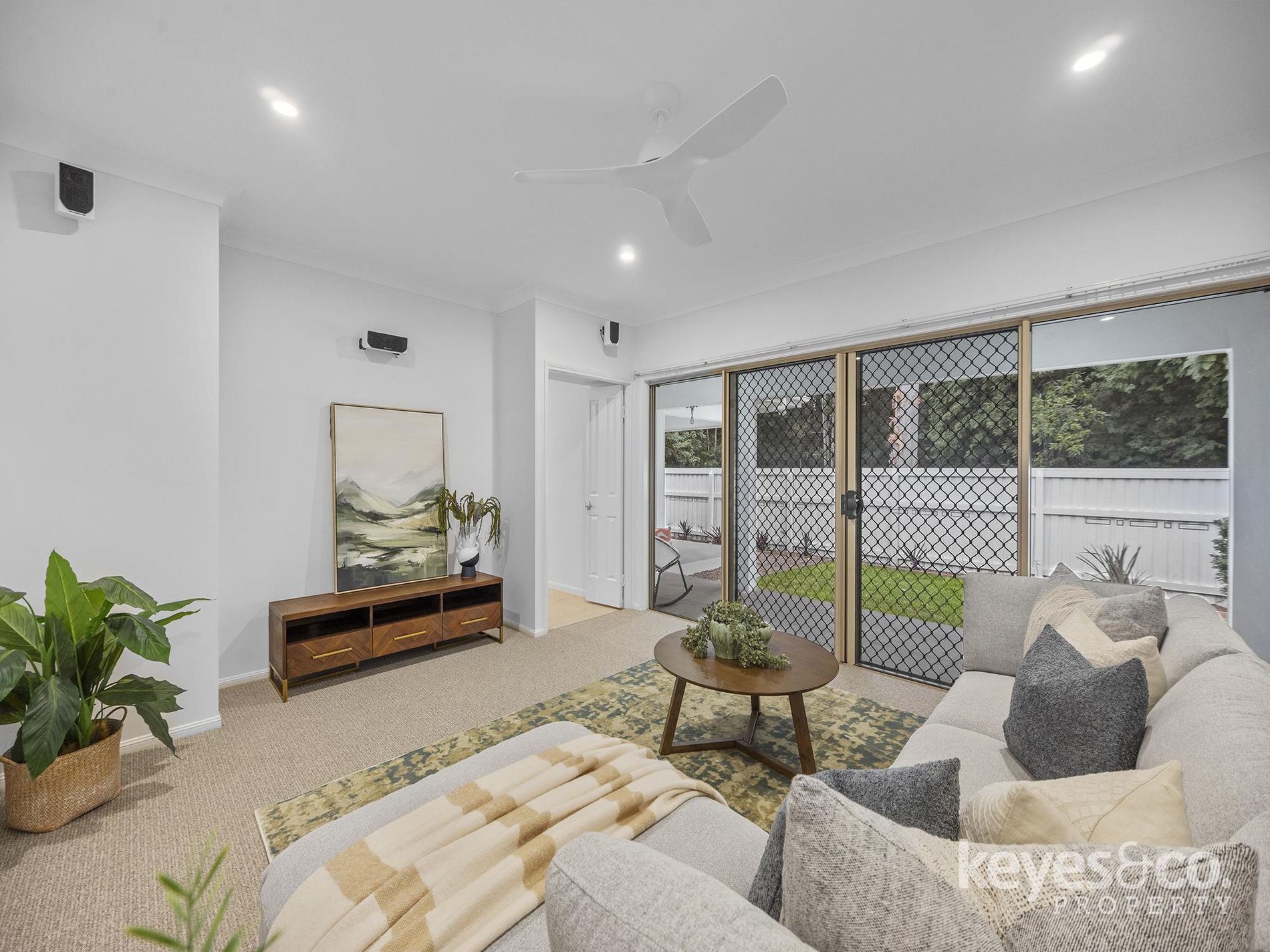 2 Haven Place, Douglas