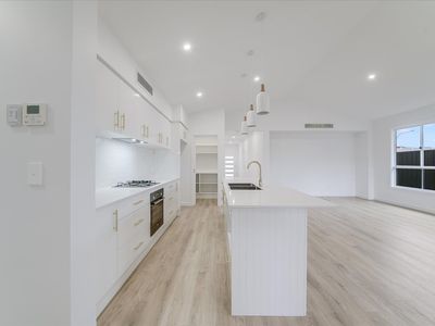 29 Burton Drive, Tahmoor