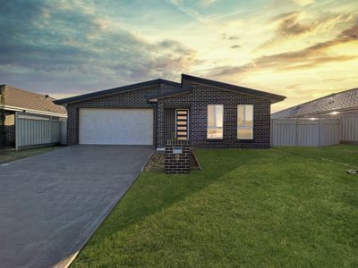 6 Apsley Crescent, Dubbo
