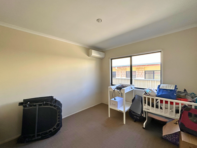 1 / 8 Freeman Street, Moranbah