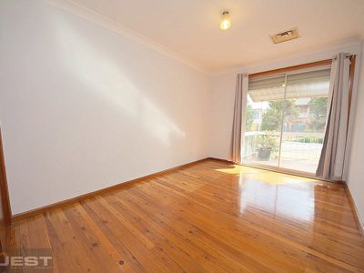 5 Flinders Road, Georges Hall