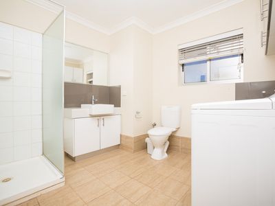 8 / 4 Clam Court, South Hedland