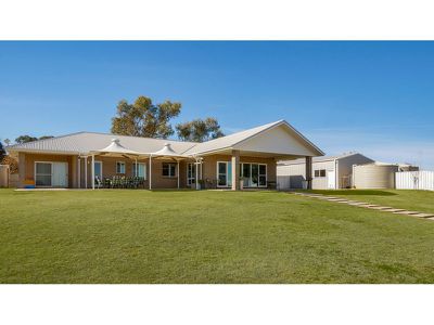 36 Torryburn Way, Dubbo