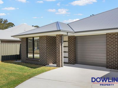 2 / 4 Emerald Close, Medowie
