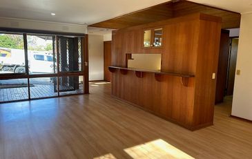 1 / 122 High Street, Berwick
