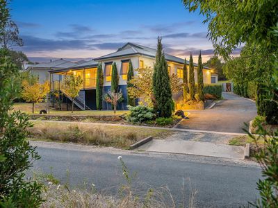 12 MCEVOY LANE, Yackandandah