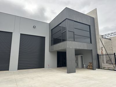 2 / 26 Robbins Circuit, Williamstown North
