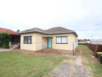 294 Woodville Road, Guildford