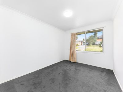 4 Clifford Avenue, Cooranbong