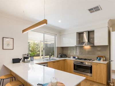 2A Austin Place, Winthrop