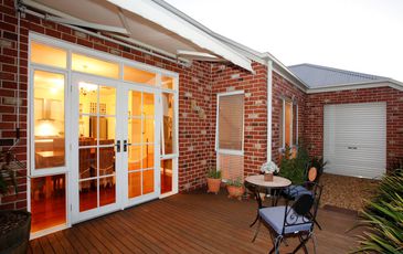 8 Lakeside Drive, Berwick