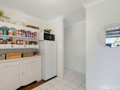14 Mylne Court, Torquay