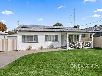 23 Lake Entrance Road, Oak Flats