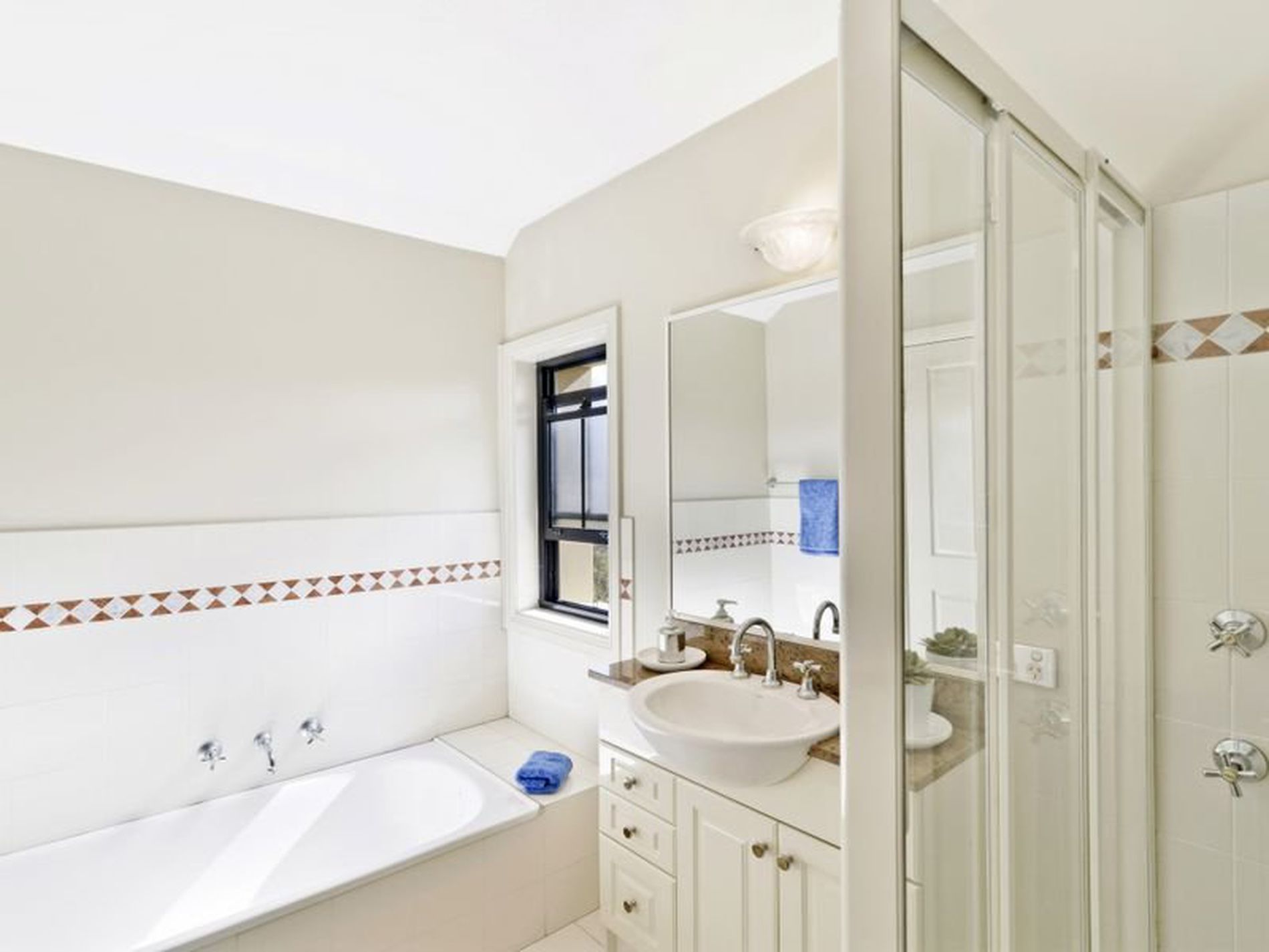 1A / 27-31 William Street, Botany