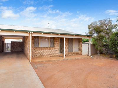 3 / 211 Hare Street, West Lamington