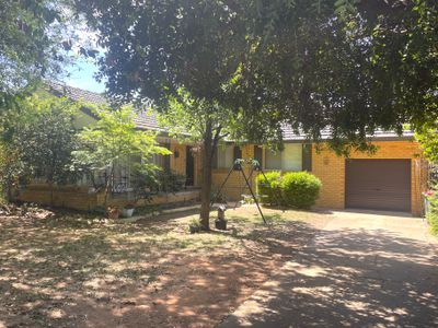 7 Ross Crescent, Griffith