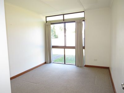 2 / 5 Aloota Crescent, Ocean Shores