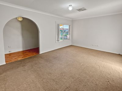 16 Howard Avenue, Dubbo