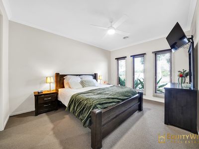 18 Eltham Parade, Wyndham Vale