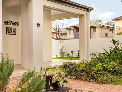16 Hillcroft Place, Belmont