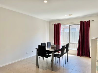 1147 Ison Road, Manor Lakes