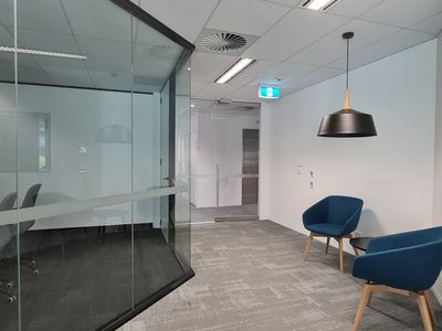 1:02 / 55 Blackall Street, Barton