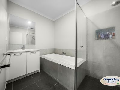 3 Blackberry Street, Manor Lakes