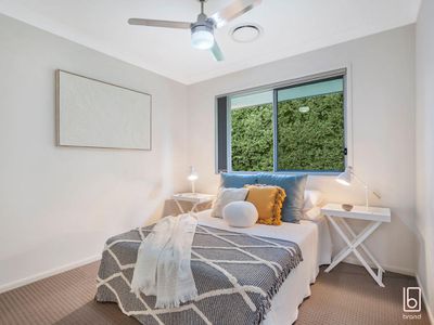 30 Minorca Circuit, Hamlyn Terrace