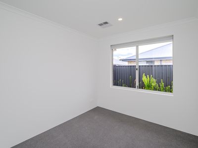 4 Malurus Way, Wellard