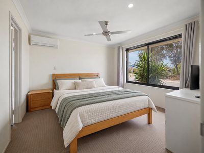 11 Terracina Parkway, Piara Waters