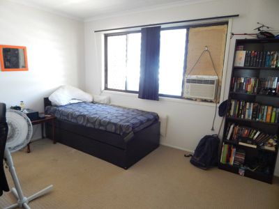 9 / 4 Lillian Street, Redbank Plains