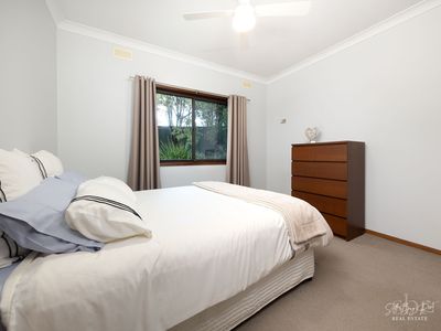 10 HALEY CRESCENT, Wodonga