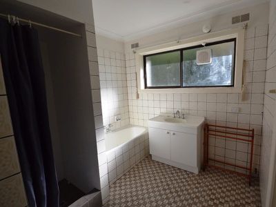 8 Vails Road, Tawonga South